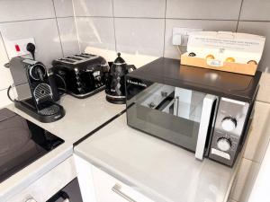 Bright 1 Bed Apartment- Central London