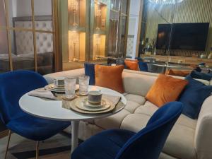 Deluxe Suites Razelles 2 at Shore 2 Residences Tower 1