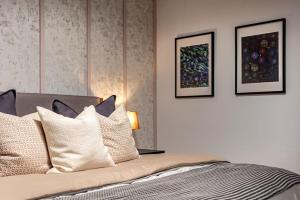 4BR Residence for 10 Terrace Living in Roma Norte