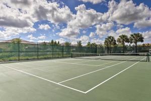 Resort Perks and Private Pool Davenport Family Home