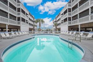 Regatta 204 C 2BD, 2BA Condo Gulf Shores