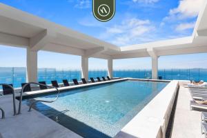 New Oceanview Condo with Beach - Pools - Gym