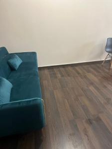 Φειδιππιδου 30, δίπλα στα νοσοκομεία Λαϊκό και Παίδων