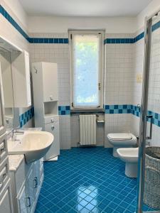 Villa Merone - private garden- access Lake Pusiano -