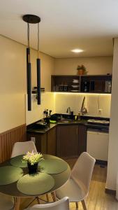 Flat Luxo 1Qt e Sala na melhor localização de Goiânia