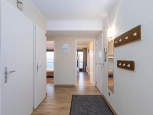 Brisbane II - 0403 + box 59 (Zeegalm)