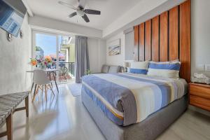 Cozy Studio -Private Balcony - Pool - Gym