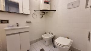 Cozy Home steps from bars, parks, and Palermo