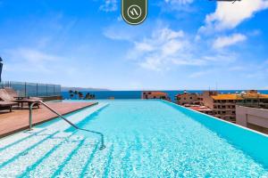 Centric 1 BR Condo with Gym – Amazing Rooftop Pool