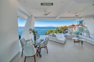 Luxurious 2BR Condo - Amazing Ocean View - Pool