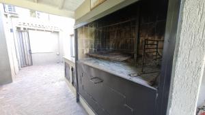 Your retreat with a pool and barbecue in Martinez