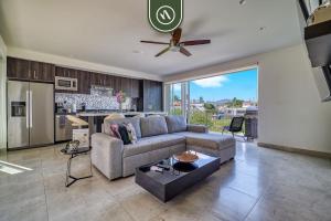 Centric 2BR Condo- Balcony - Rooftop Pool