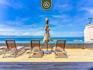 Centric 2BR Condo- Balcony - Rooftop Pool