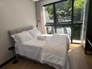 Studio com hidromassagem | 200m da Vila Germânica