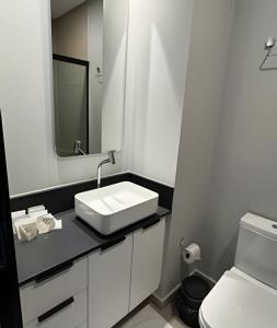 Studio com hidromassagem | 200m da Vila Germânica