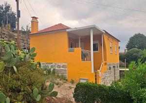 Quiet Country House in Granjal with Fireplace