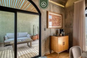 Luxury 1 BR Condo in Downtown - AC - Peaceful