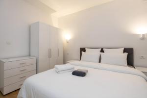 Urban Square Apartment