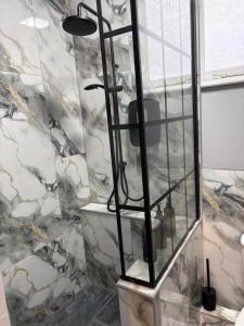 The Norwich Hideaway - Private Hot Tub