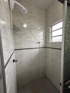 Casa a 1 quadra do mar e 3 minutos da praia de leste