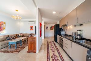 Appartement moderne et spacieux avec terrasse et piscine au Noria Golf