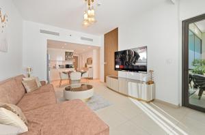 Apartment in Downtown Dubai (Burj Khalifa Views)