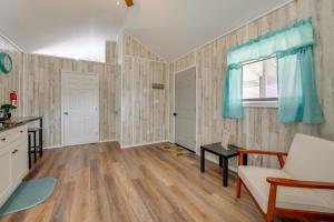 4 Mi to Dtwn Picayune! Piney Woods Tiny Home