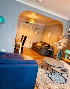 3 bed house, sleeps 5, 8 mins to Harold wood Station