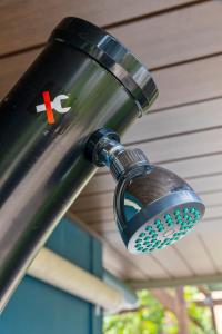 Pet friendly coastal retreat walk to beach outdoor shower