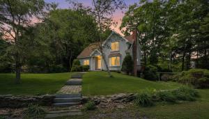 Shoals View Escape Ocean Views Dog-Friendly