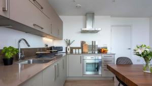 Bermondsey Premium Modern Flat