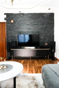 Montana Apartment Tivat 7-Minute Walk to the Sea