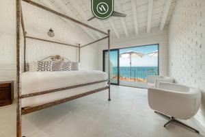 Oceanview 2 BR Unit- Steps Away From Beach - Pool