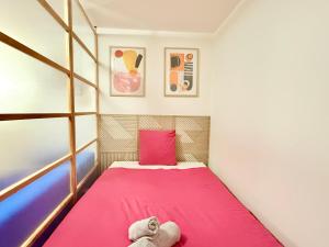 La maison colorée proche de Paris et Gare du Nord, parking gratuit