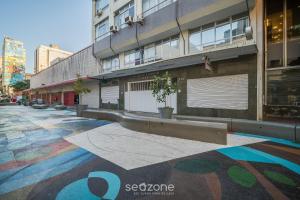 Estúdio Completo a 290m do Mercado Público EFA0304