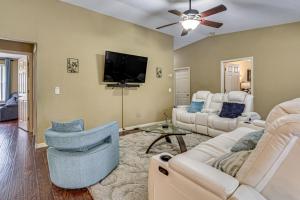 Golf, Paddle and Hike Cozy Inverness Home with Yard