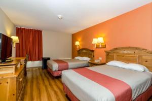 Quadruple Room - Smoking room in Motel 6-Newark DE