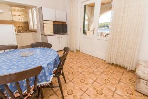 Apartment and Rooms Ive