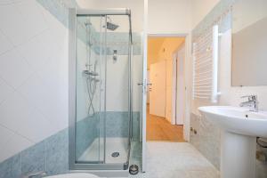 Verona East House & Garage