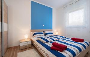 Nice Apartment In Cizici With Wifi