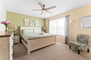Cozy 4BR Near Disney with Shared Pool Arcade & Gym