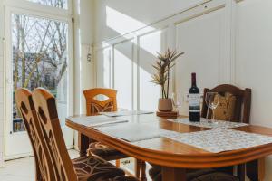 Downtown Cozy Corner