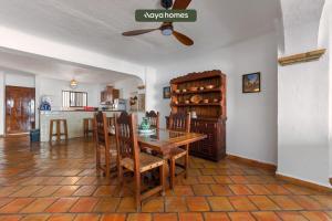 Ocean view 2Br Condo-Balcony-Beach-Pool 710