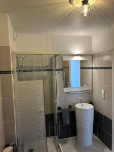 Appartement 50m2 - Furnished - 1 bedroom - Terrace - Parking - Tram 5 min