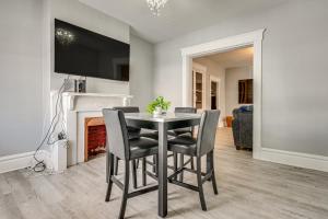 Walk to Trolley District Olde Towne East Retreat