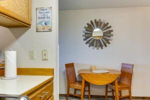 Relax & Unwind by the Sea! Unit in Ocean Shores