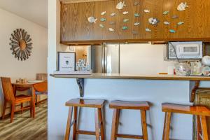 Relax & Unwind by the Sea! Unit in Ocean Shores