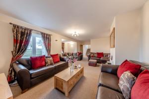 7 Bed in Caerwys oc-58357