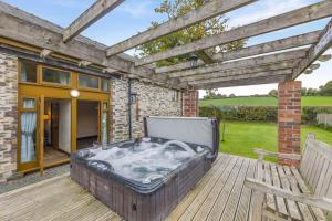 4 Bed in Builth Wells oc-39461