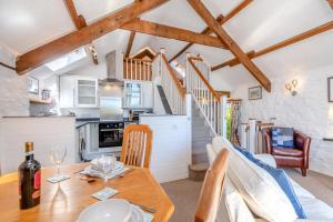 2 Bed in Haverfordwest oc-wav422